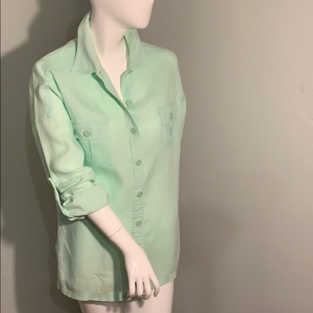 West bound size medium mint green 100% linen